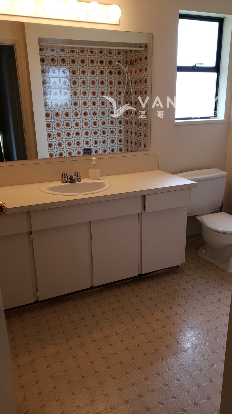 240613111611_Bathroom 1.jpg